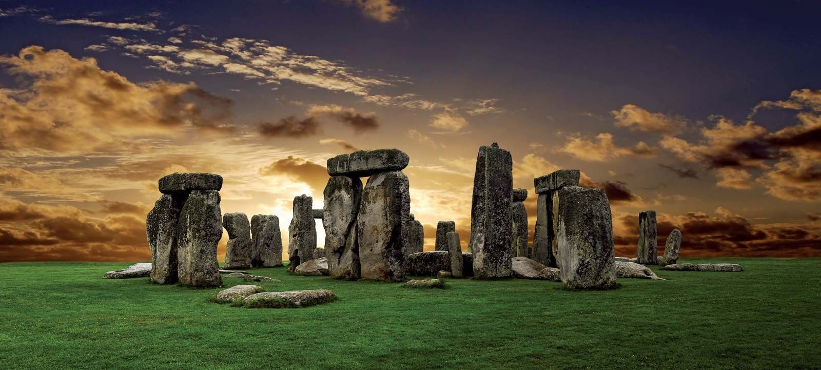 Stonehenge - 3rd-6th Stages, Bluestones, Solstice | Britannica